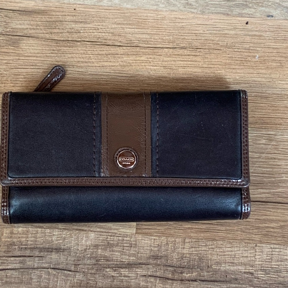 Coach Wallet W/Checkbook Cover